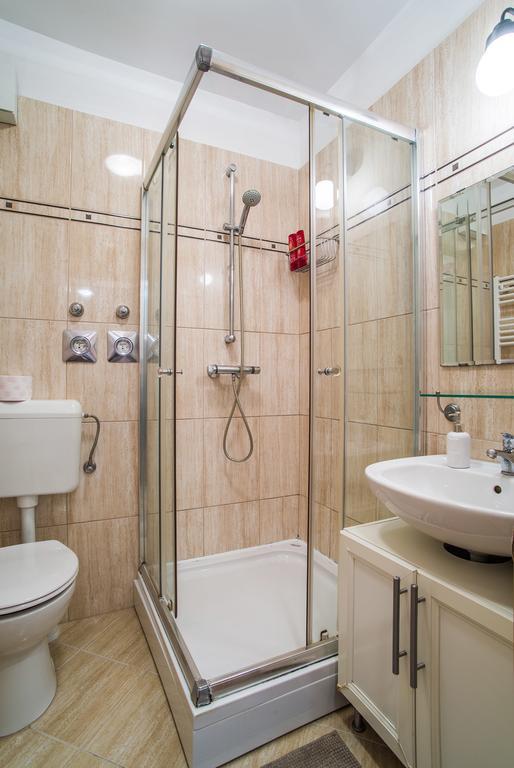 Lovely Corvin Apartment Budapest Eksteriør billede